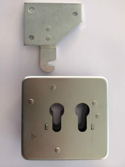 Zweiteiliges Schloss für Müllbehälterdeckel